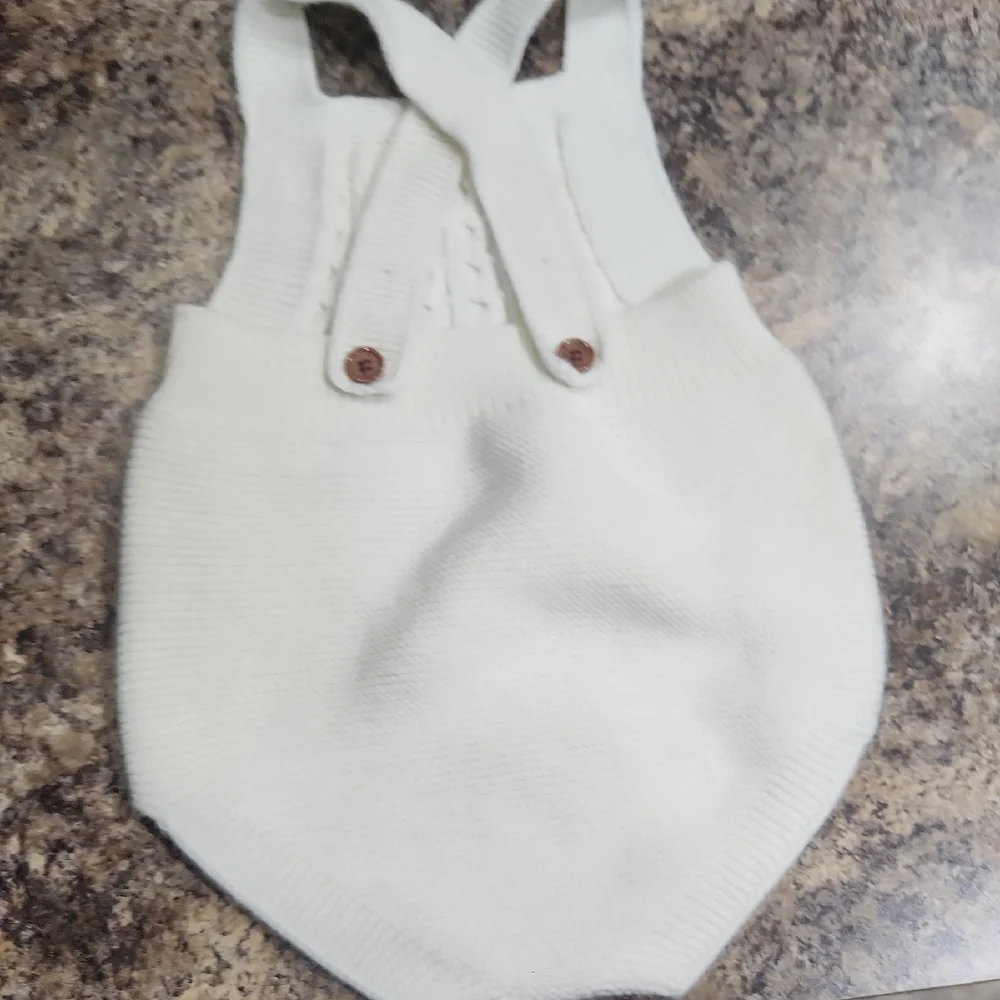 SHEIN White Knitted Diaper Cover and Hat Set